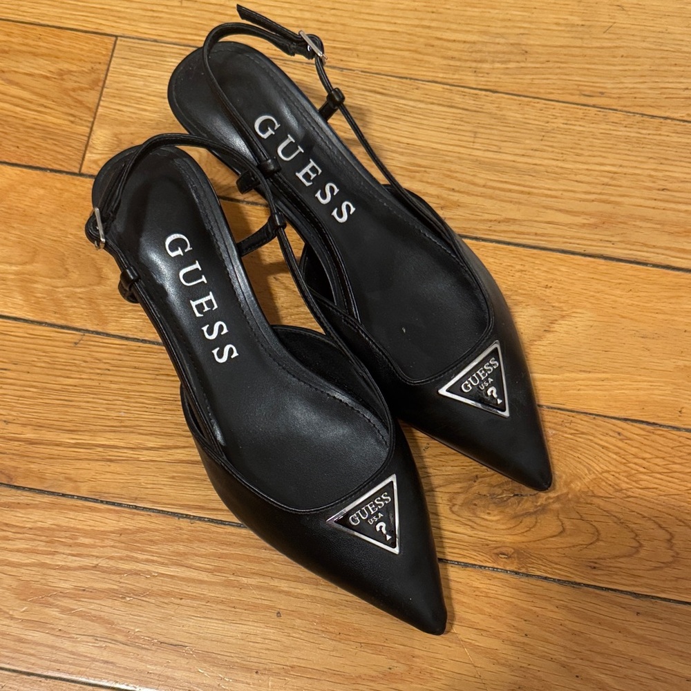 GUESS Black Pointed Toe Heels